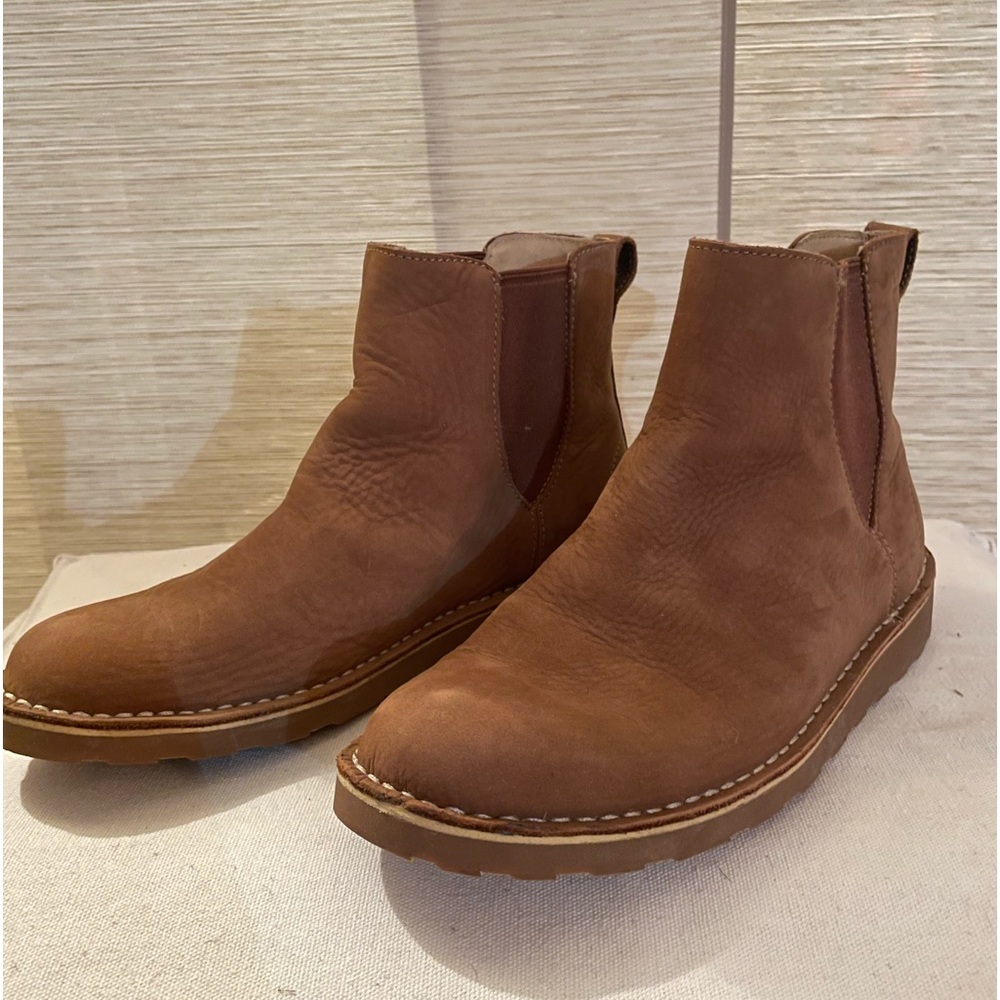 LLBean Women's Stonington Chelseas, Nubuck, tan, size 10